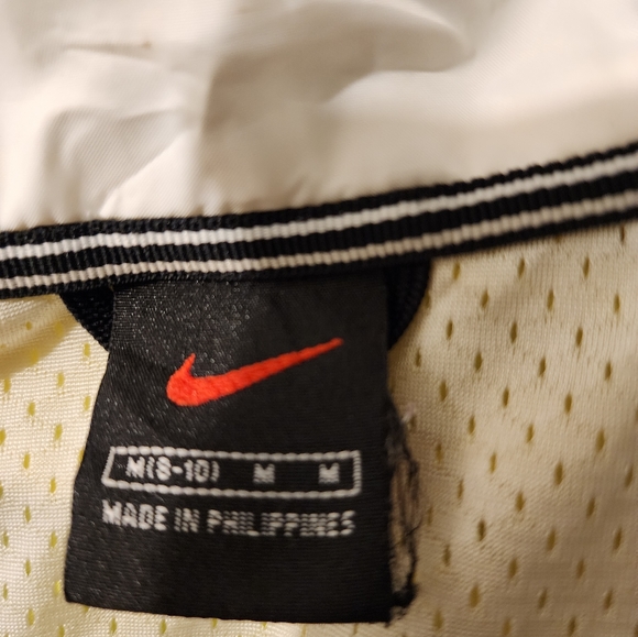 Nike jacket - Picture 3 of 3